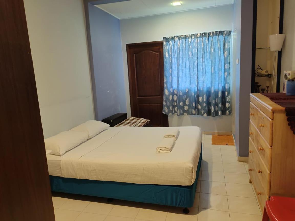 Bukit Indah Homestay Бентонг Екстериор снимка